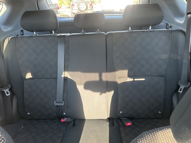 2009 Pontiac Vibe Base photo 10