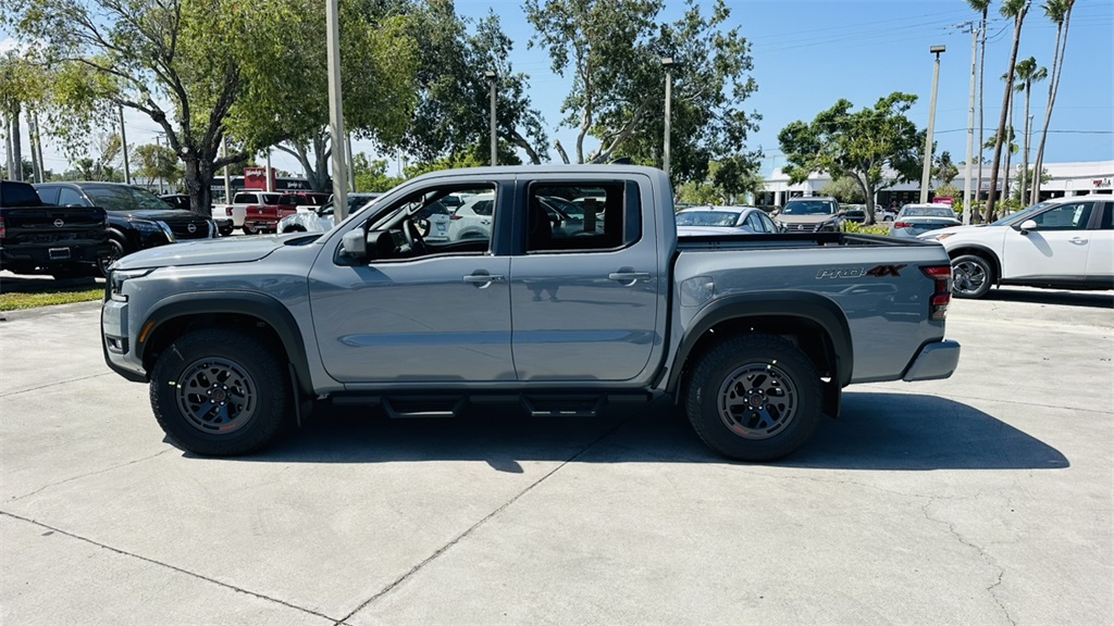 2025 Nissan Frontier Crew Cab PRO-4X photo 4