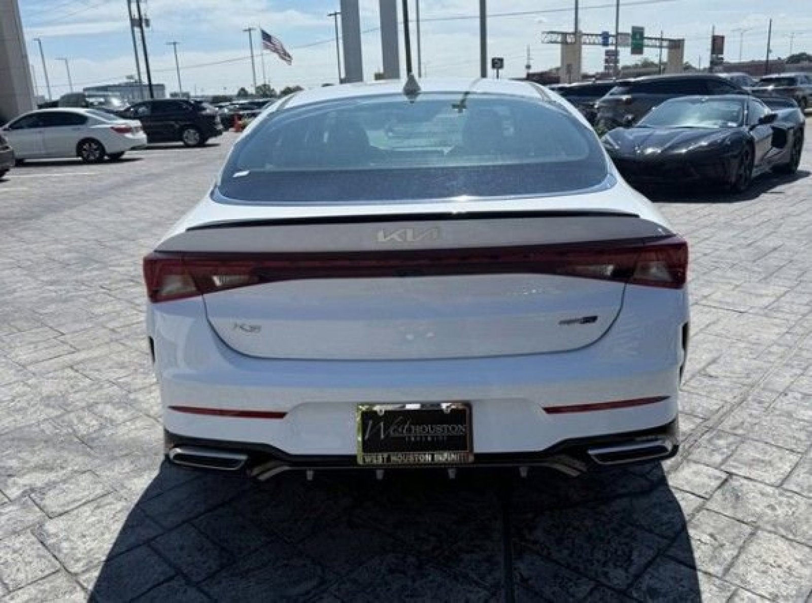 2022 Kia K5 GT-Line photo 3