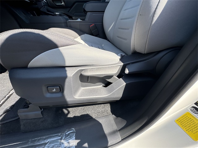 2025 Toyota Tacoma TRD Sport photo 3