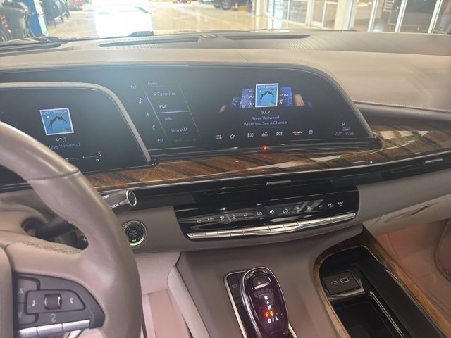 2023 Cadillac Escalade Premium Luxury Platinum photo 10
