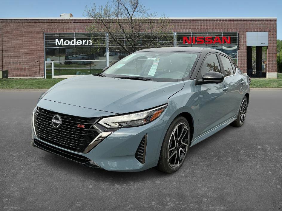 2025 Nissan Sentra SR's photo