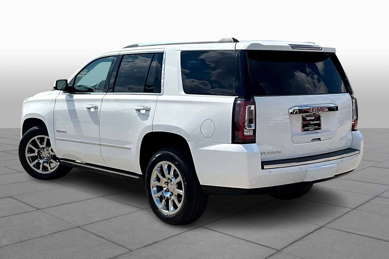2017 Gmc Yukon Denali photo 11