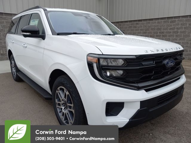 2025 Ford Expedition Active's photo