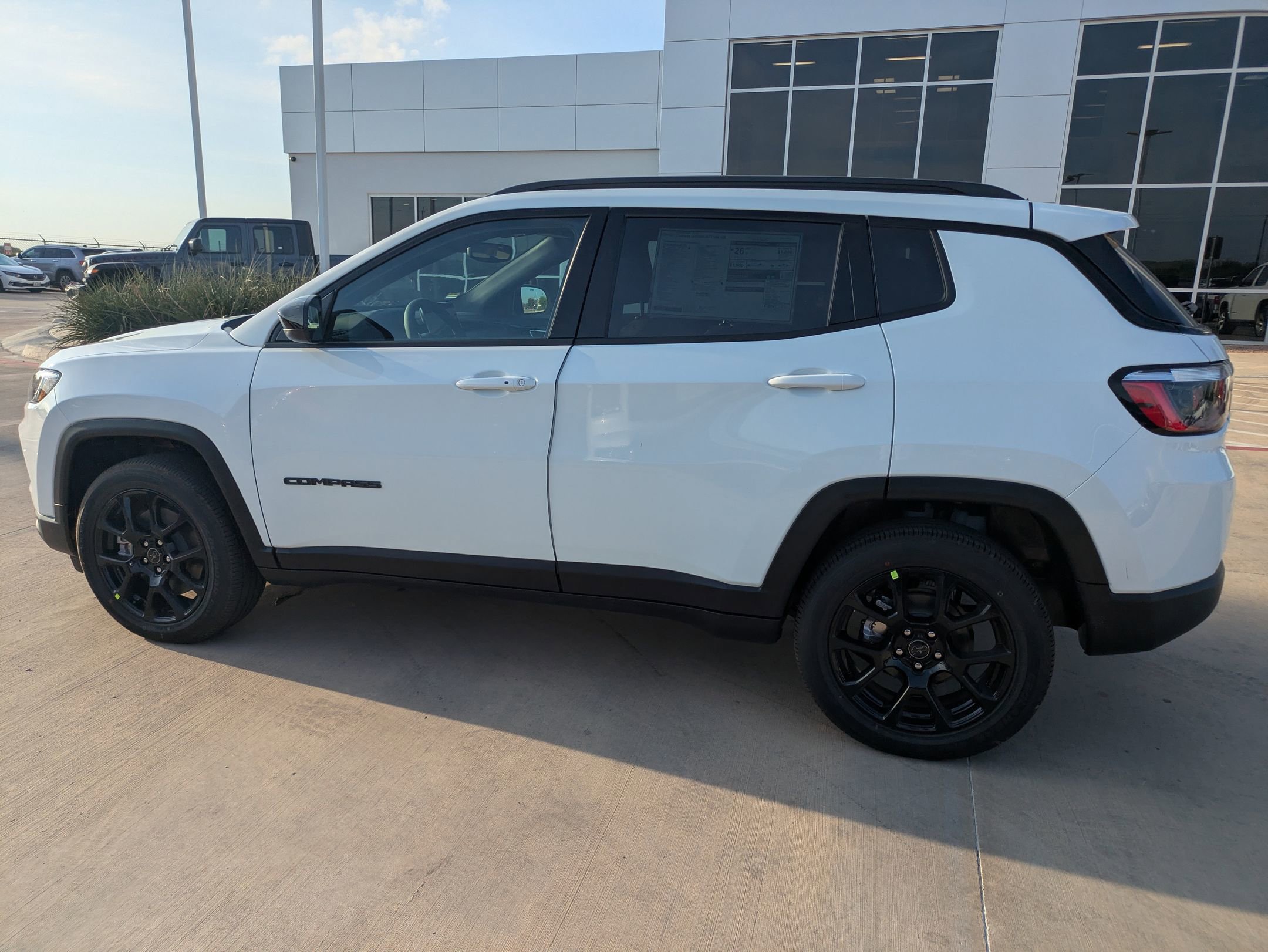 2026 Jeep Compass Latitude photo 4