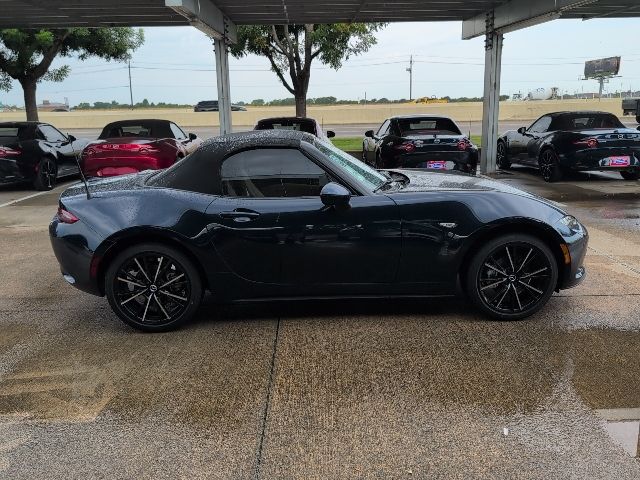 2025 Mazda MX-5 Miata Miata Grand Touring photo 4