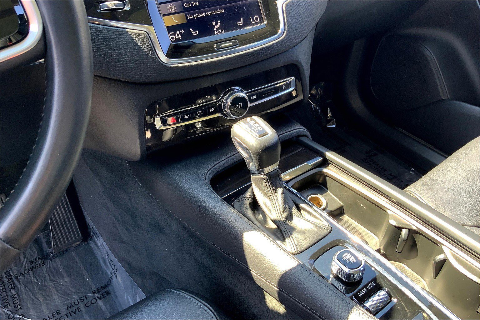 2018 Volvo XC90 Momentum photo 12