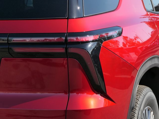 2026 Chevrolet Traverse photo 3