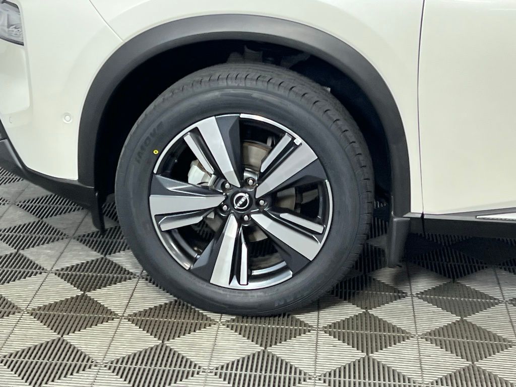 2023 Nissan Rogue SL photo 6