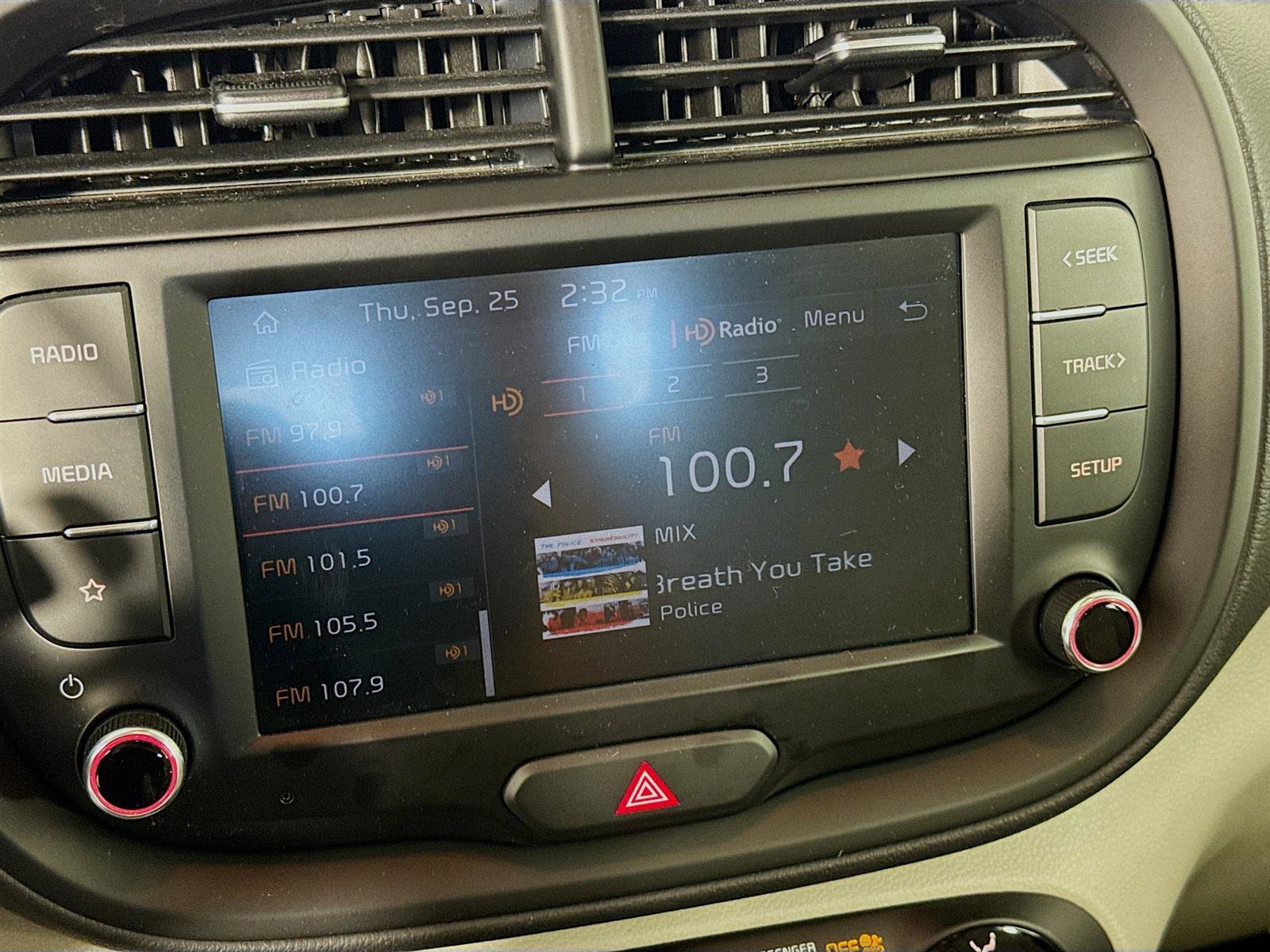2022 Kia Soul LX photo 9