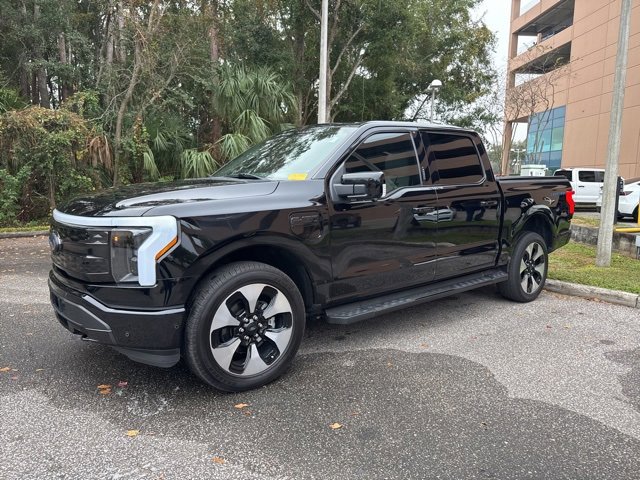 2022 Ford F-150 Lightning Platinum's photo