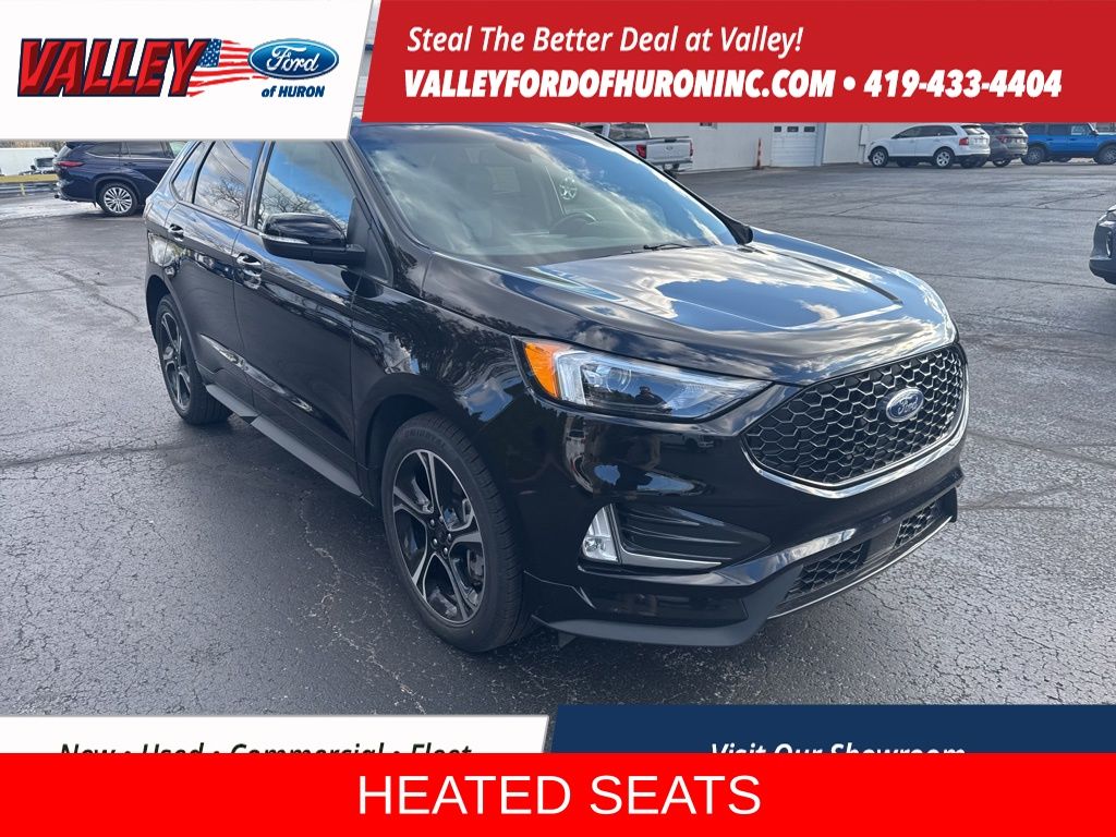 2022 Ford Edge ST's photo