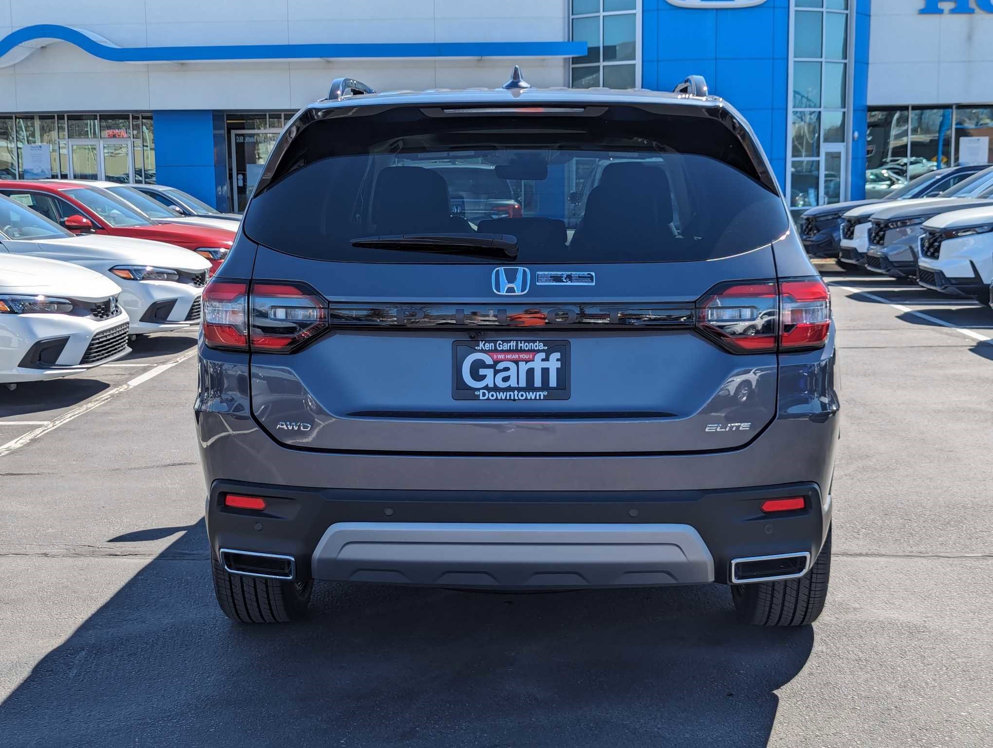2025 Honda Pilot Elite photo 3