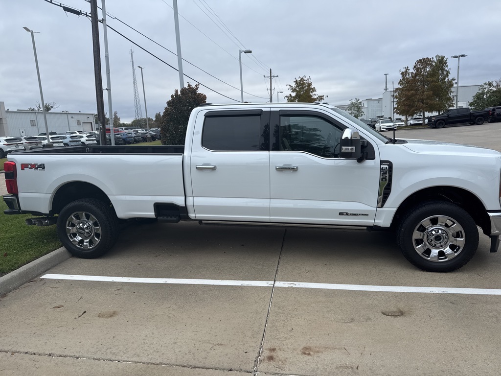 2024 Ford F-350 photo 4