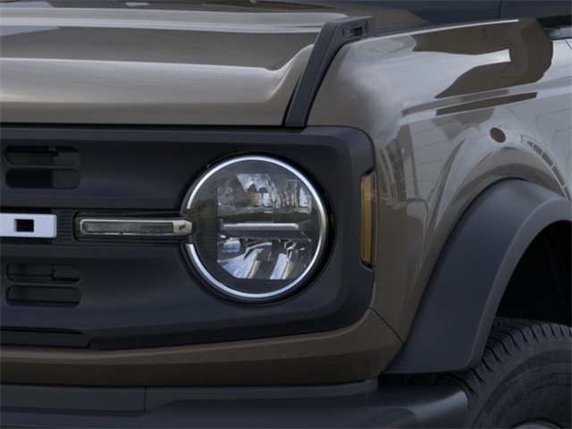 2025 Ford Bronco Base photo 17