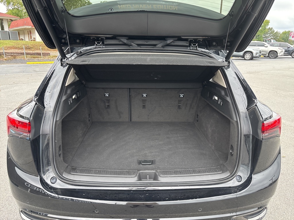 2023 Buick Envision Essence photo 2