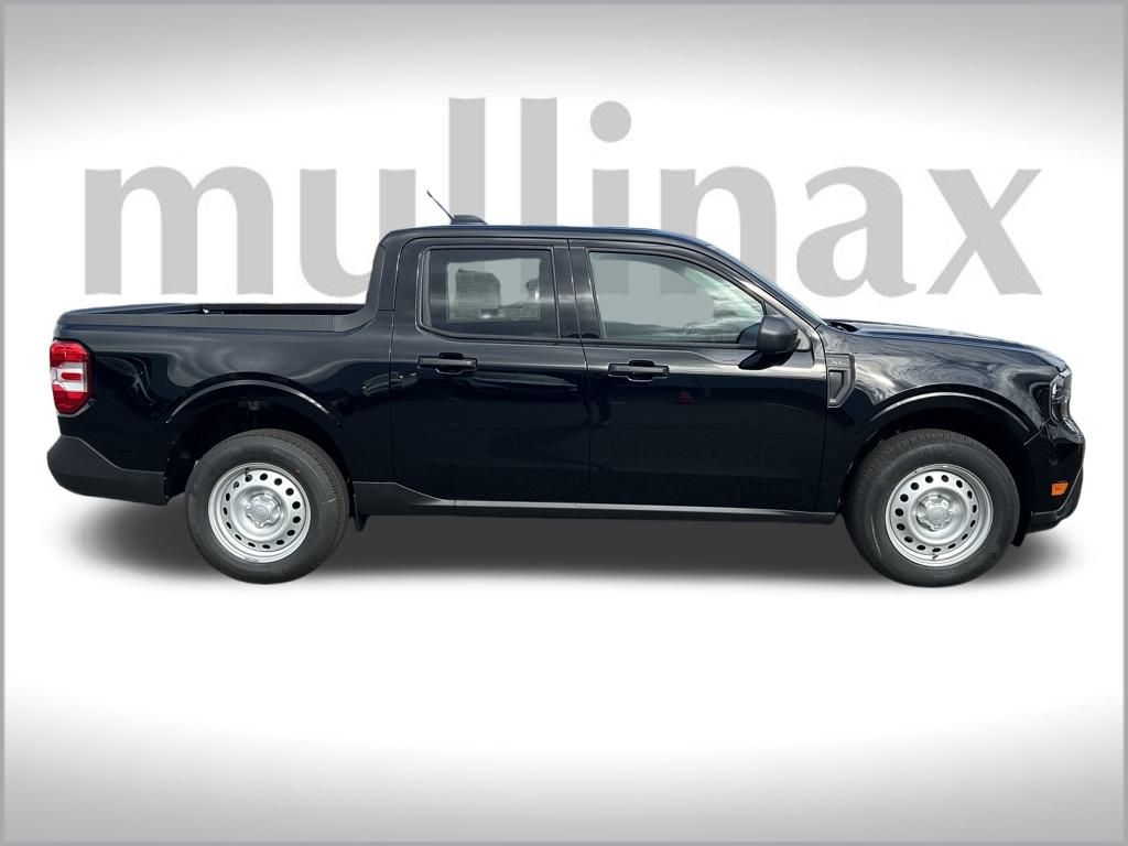 2025 Ford Maverick XL photo 2