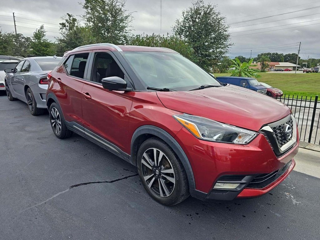 2020 Nissan Kicks SR