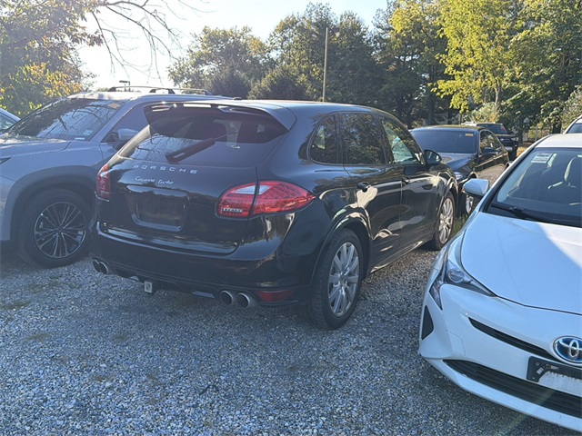 2013 Porsche Cayenne Turbo photo 3