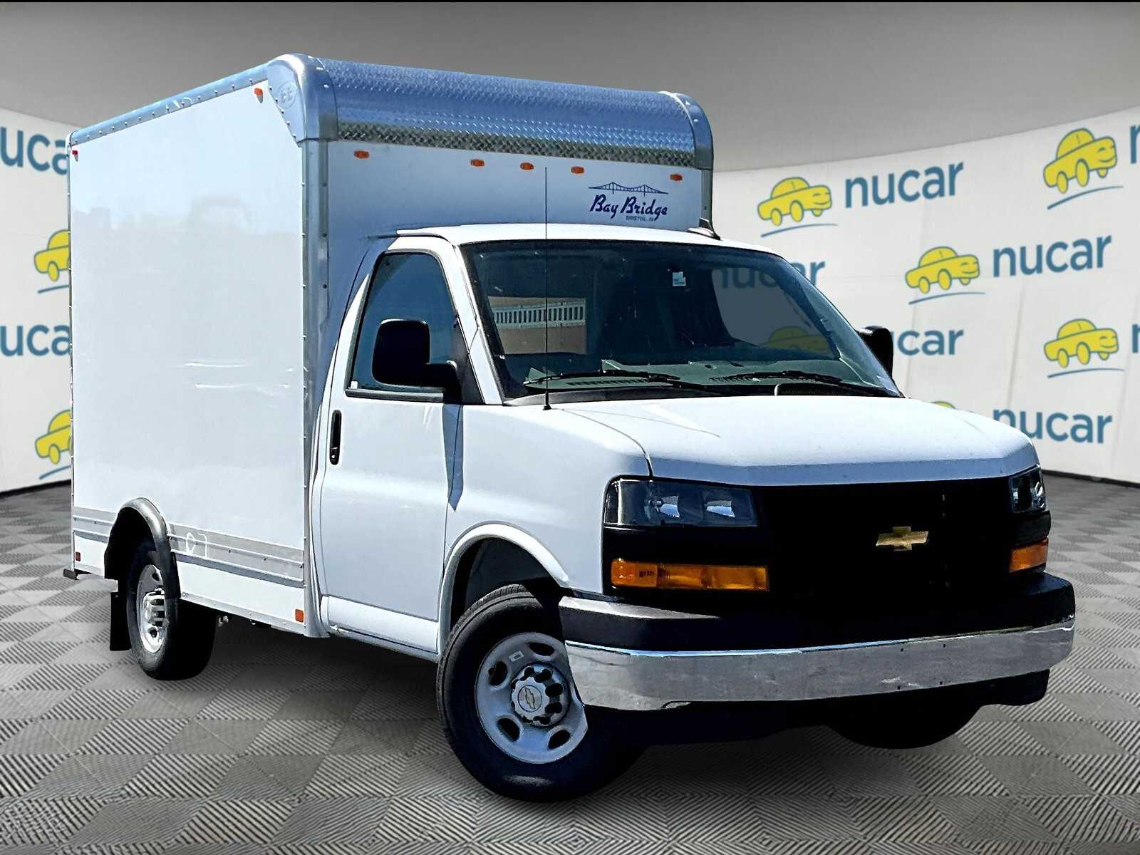 2025 Chevrolet Express Cutaway Base's photo