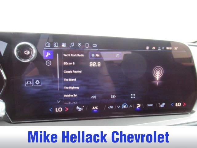 2025 Chevrolet Traverse photo 7
