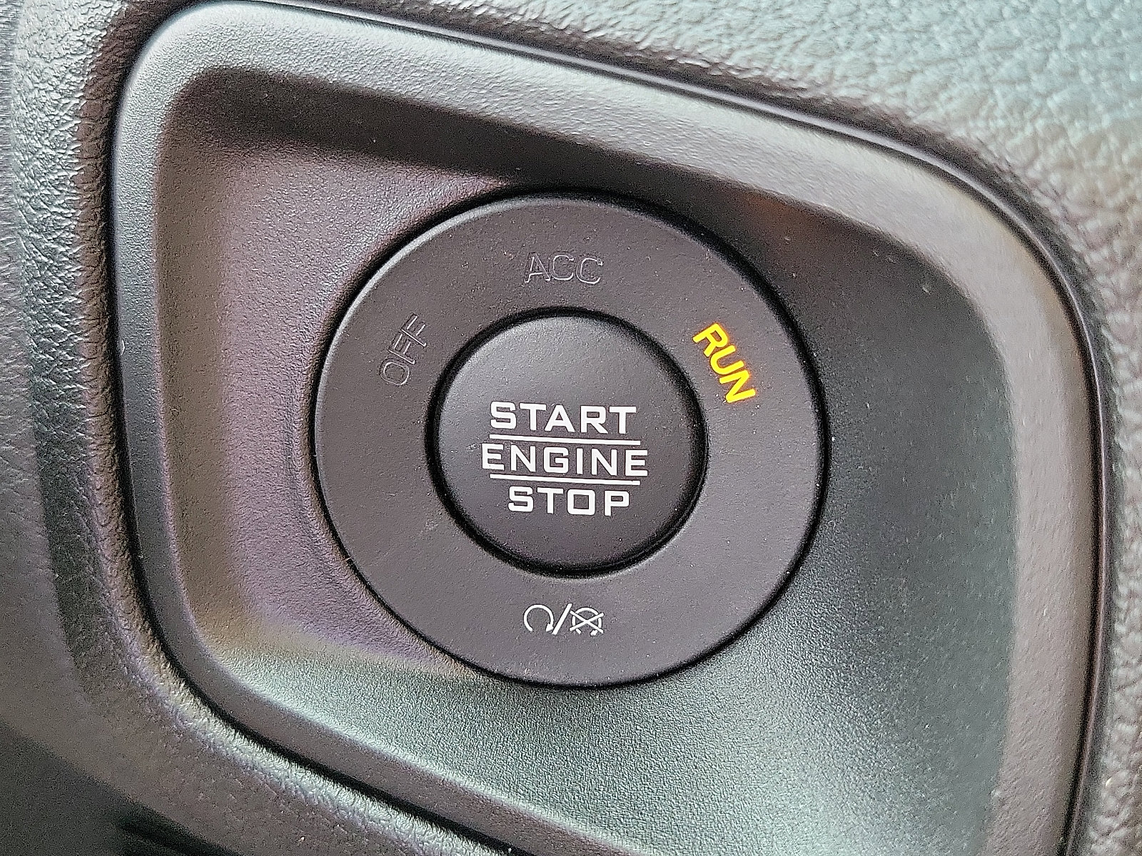 2025 Jeep Wrangler Sport photo 11