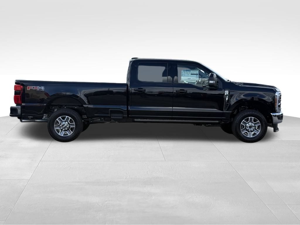 2026 Ford F-350 Lariat photo 5