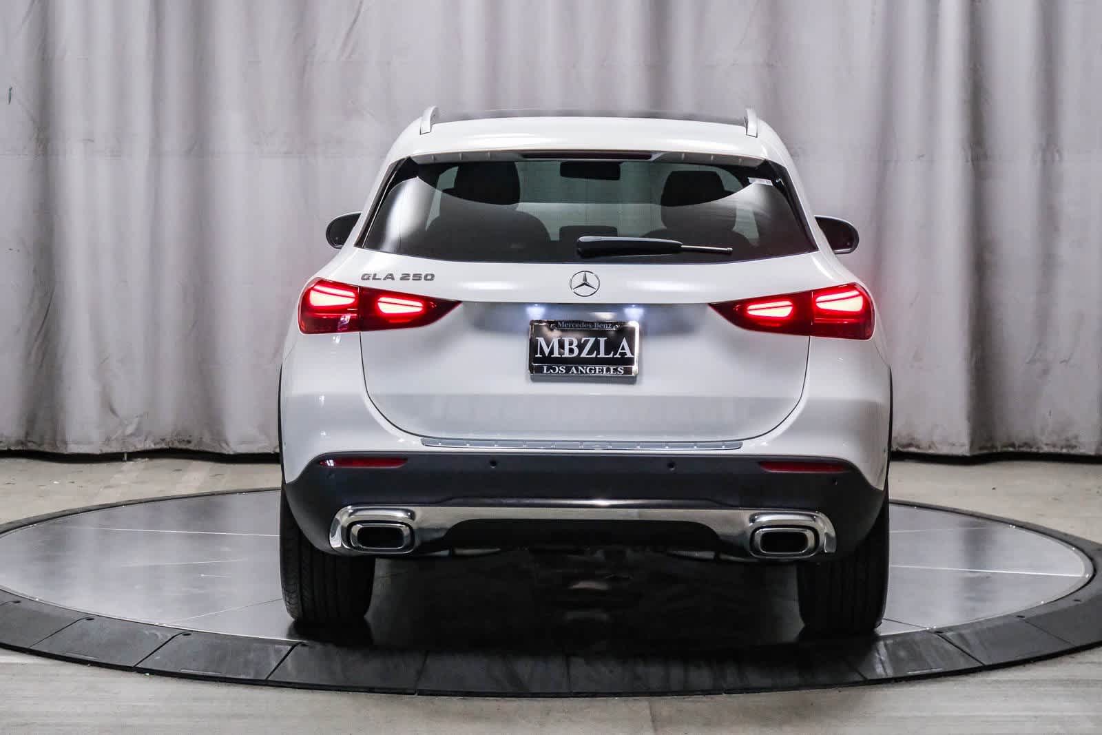 2025 Mercedes Benz GLA 250 photo 2