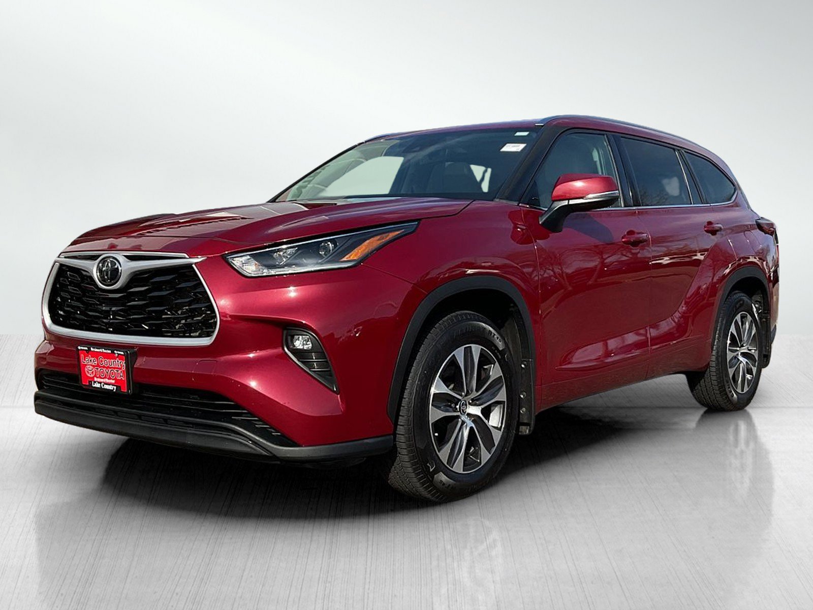 2021 Toyota Highlander XLE's photo