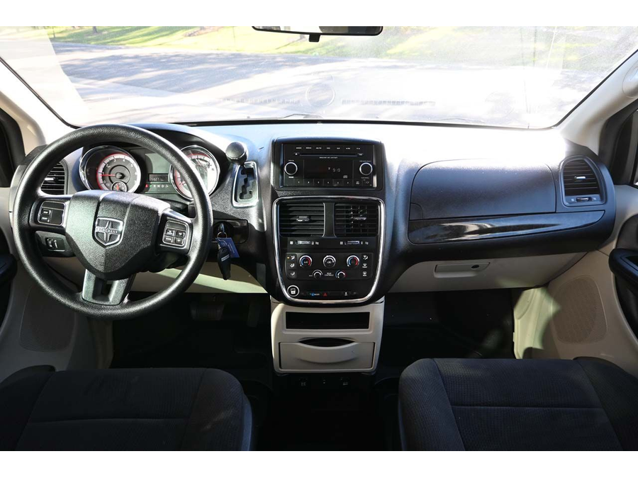 2013 Dodge Grand Caravan SXT photo 23
