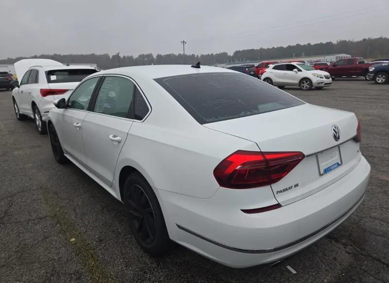 2018 Volkswagen Passat 2.0T SE photo 3