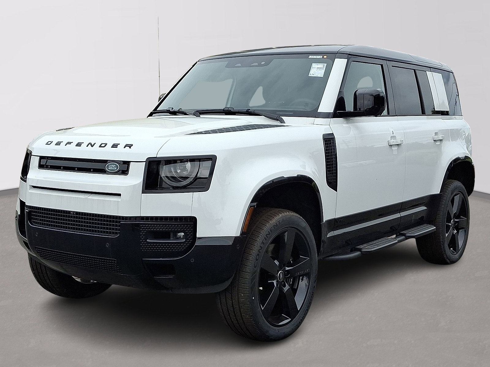 2025 Land Rover Defender V8's photo