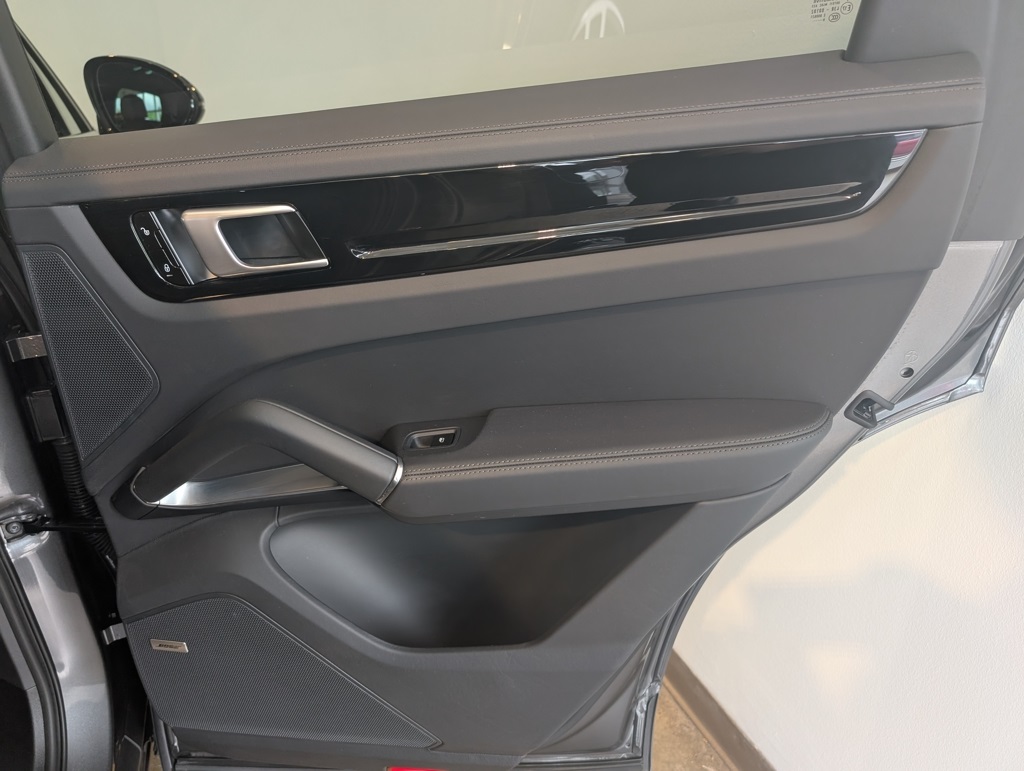 2019 Porsche Cayenne Turbo photo 28