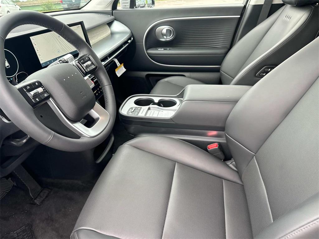 2026 Hyundai Ioniq SEL photo 10