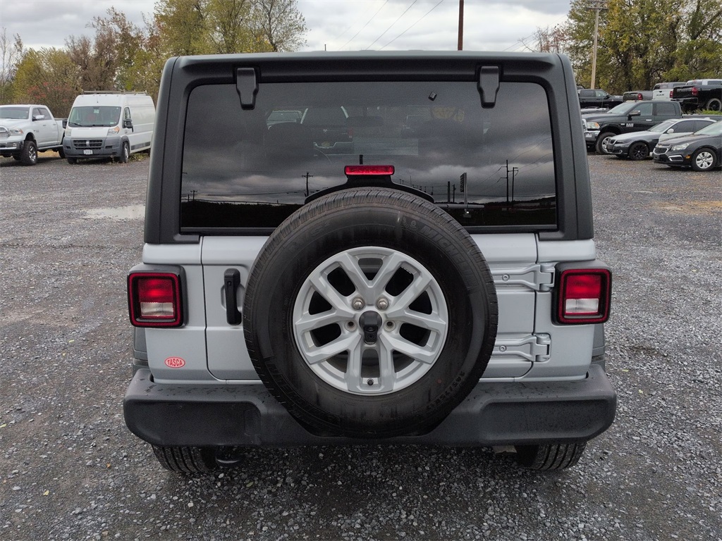 2023 Jeep Wrangler Sport S photo 4