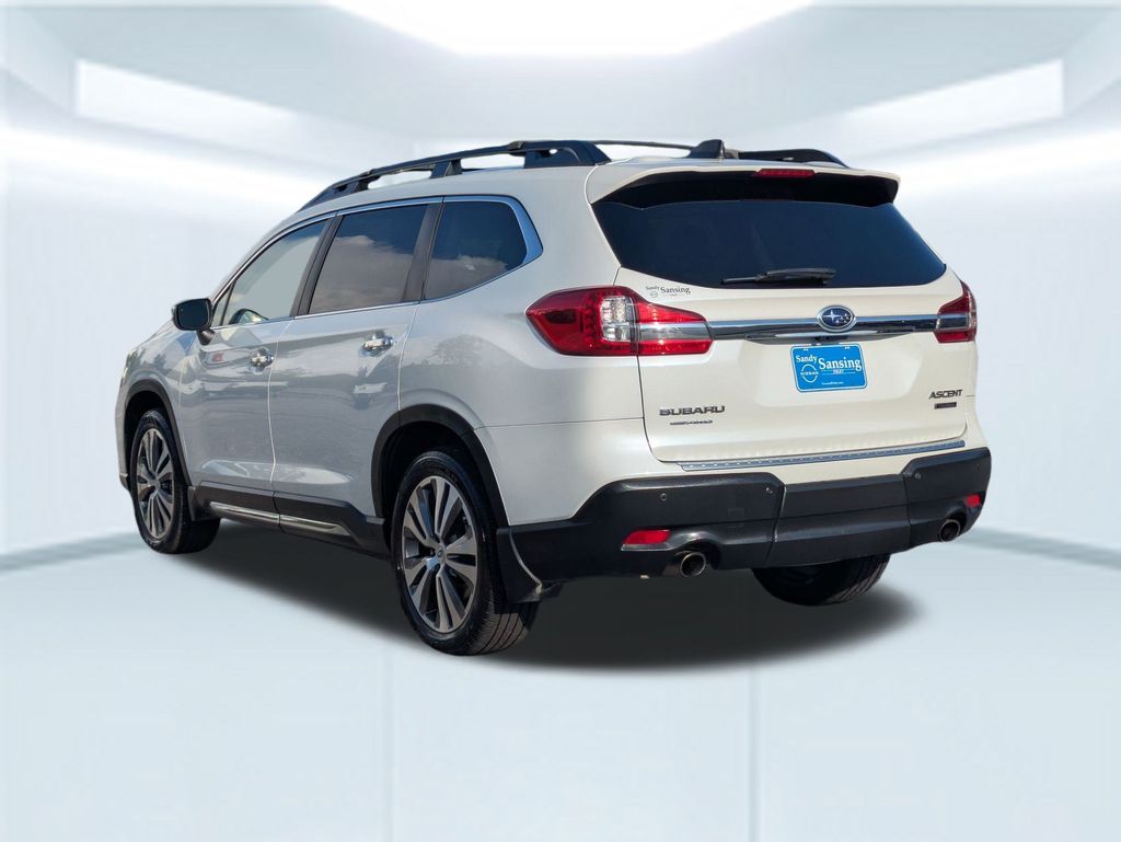 2022 Subaru Ascent Touring photo 3