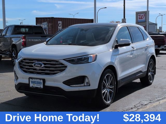 2024 Ford Edge Titanium photo 2