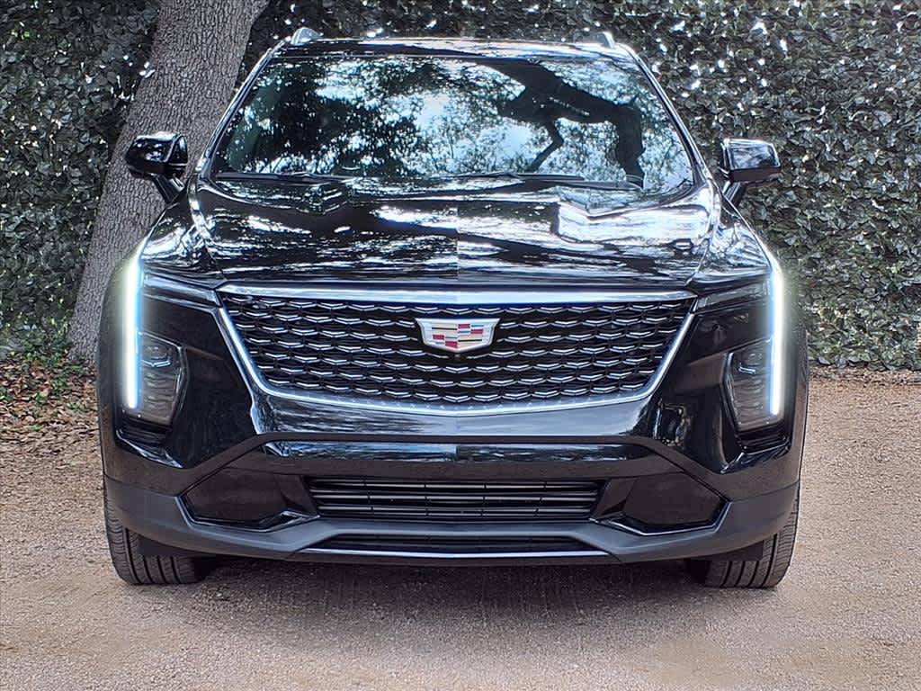 2024 Cadillac XT4 Premium Luxury photo 2