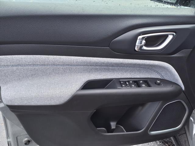 2023 Jeep Compass Sport photo 9