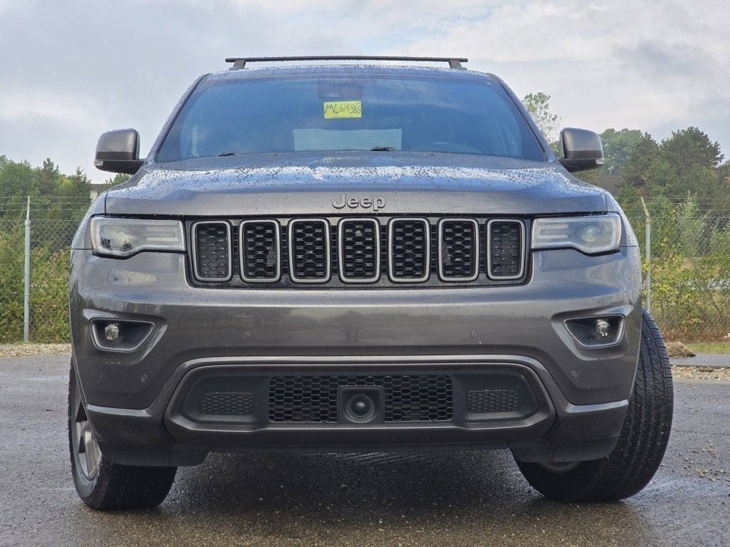 2021 Jeep Grand Cherokee Anniversary Edition photo 3