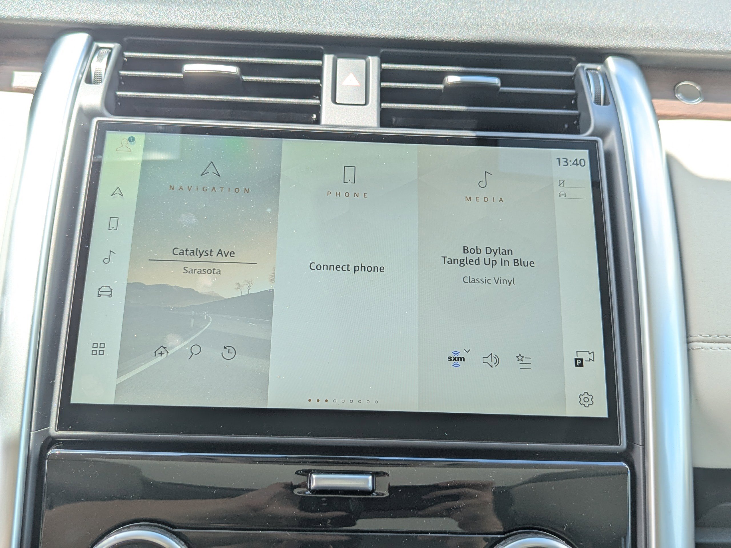 2025 Land Rover Discovery S photo 24