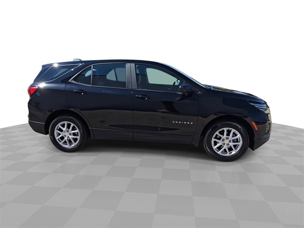 2024 Chevrolet Equinox LS photo 7