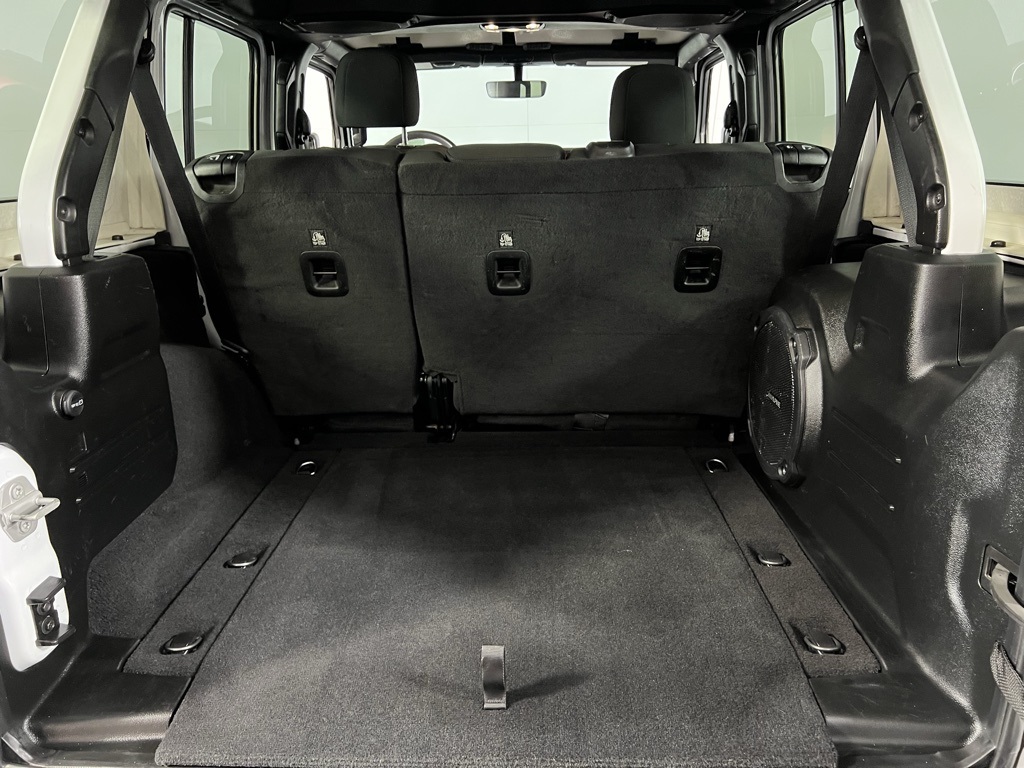 2023 Jeep Wrangler Rubicon photo 24
