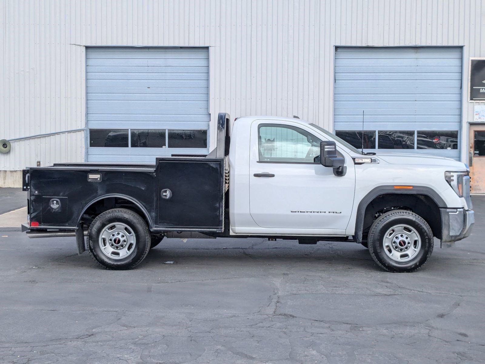 2024 Gmc Sierra 2500 HD Pro photo 2