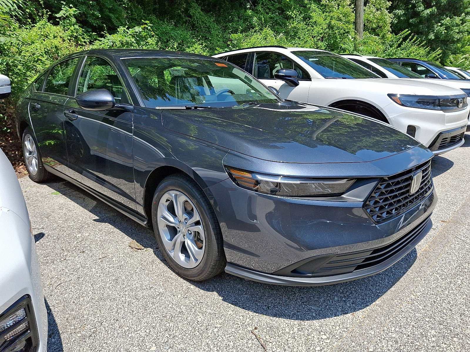 2025 Honda Accord LX photo 3