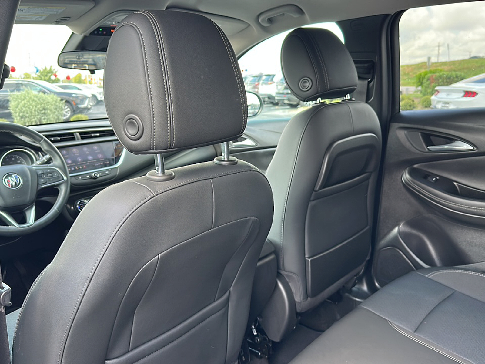 2022 Buick Encore GX Select photo 3