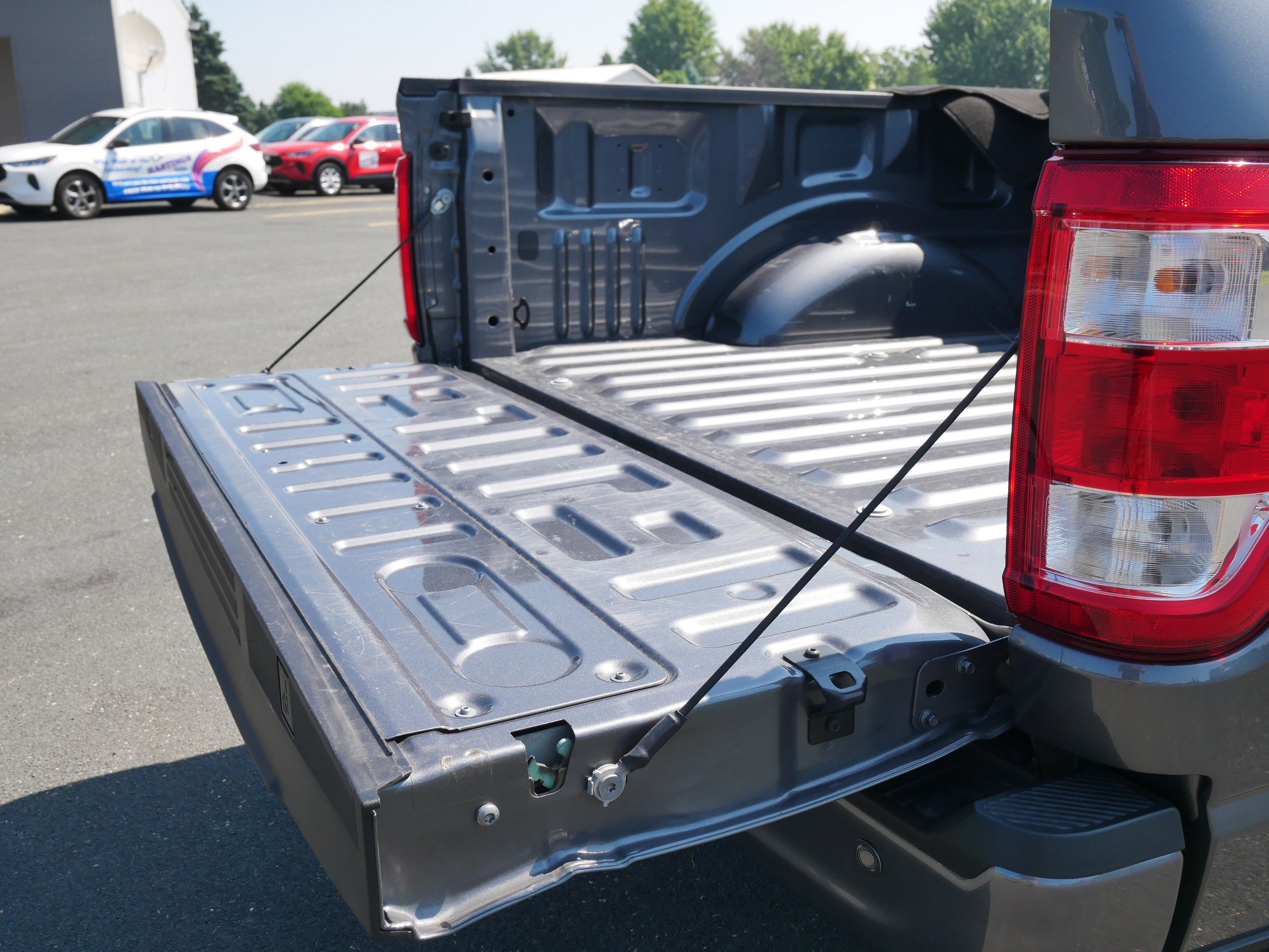 2022 Ford F-150 XL photo 11