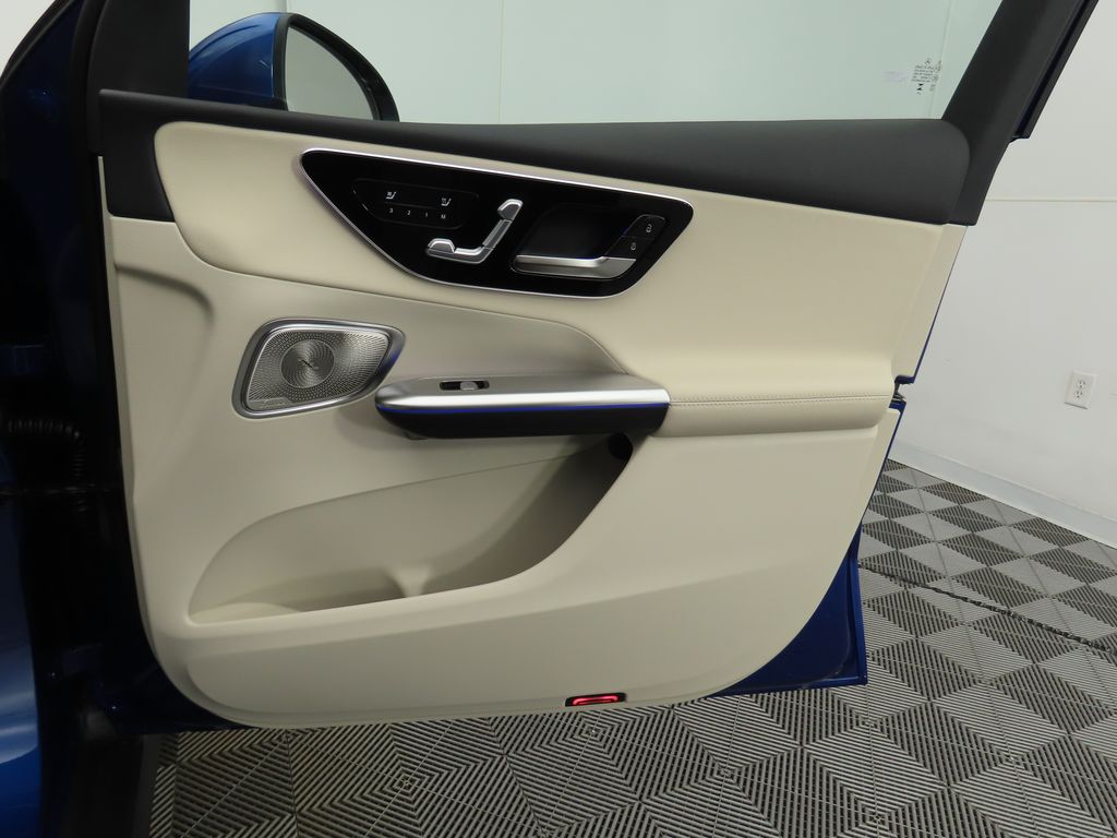 2026 Mercedes Benz GLC 300 4MATIC photo 25
