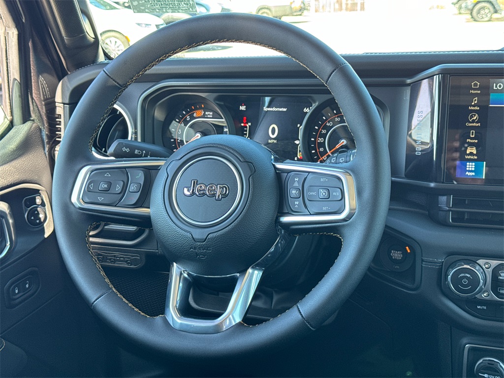 2025 Jeep Wrangler Sahara photo 21
