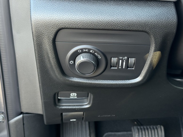 2025 Jeep Grand Cherokee Altitude X photo 17